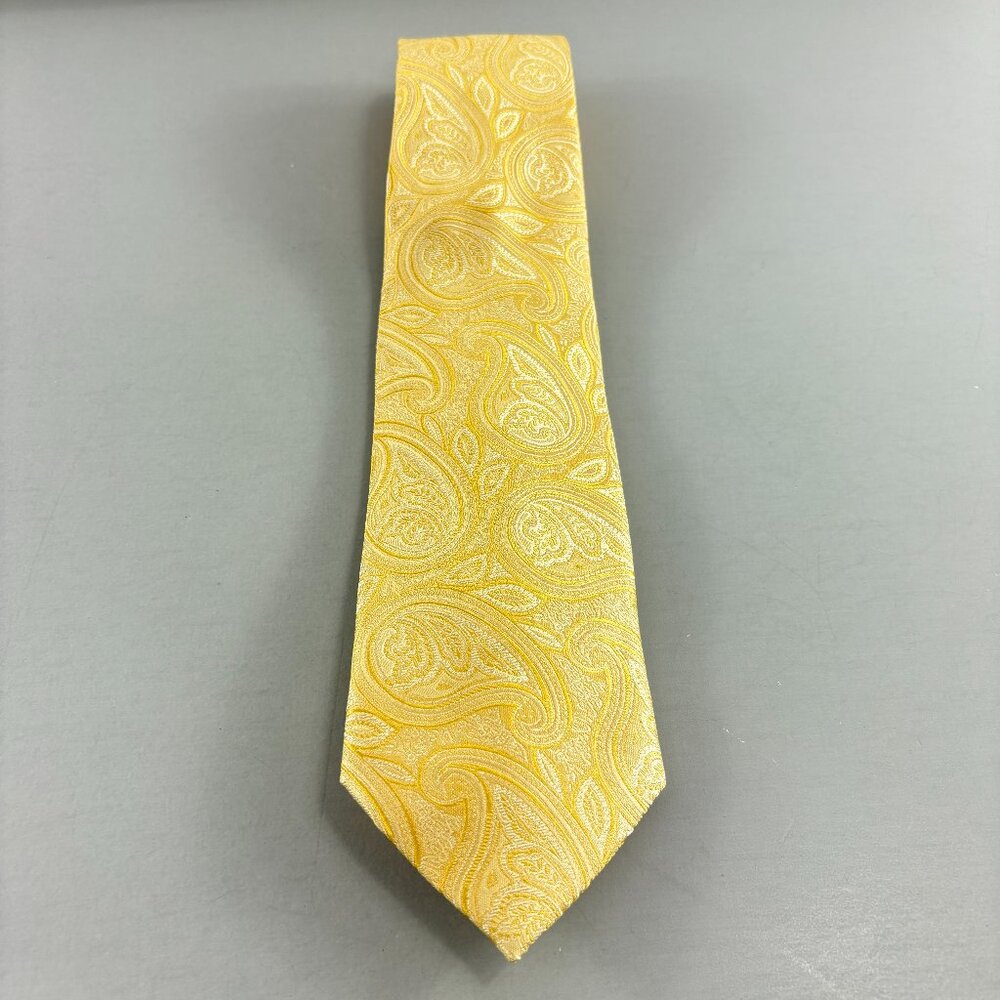 Stafford Yellow Paisley Men's Tie 3 1/4" x 60"